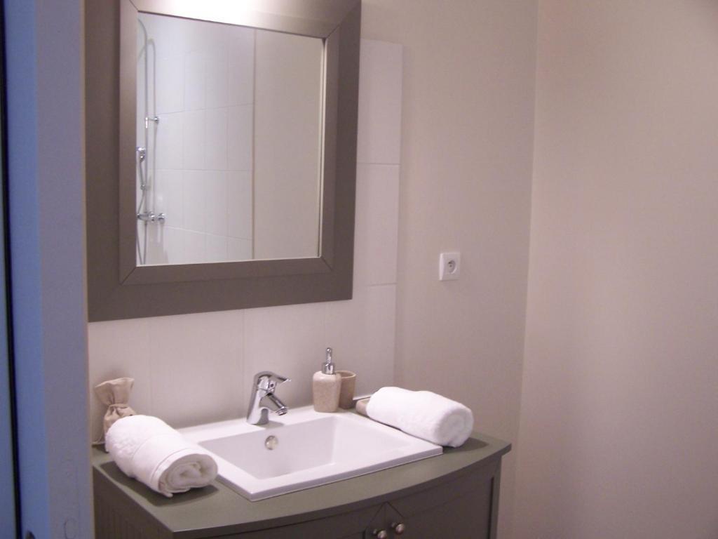 La Gentilhommiere Bed & Breakfast ชองเตอพี ห้อง รูปภาพ