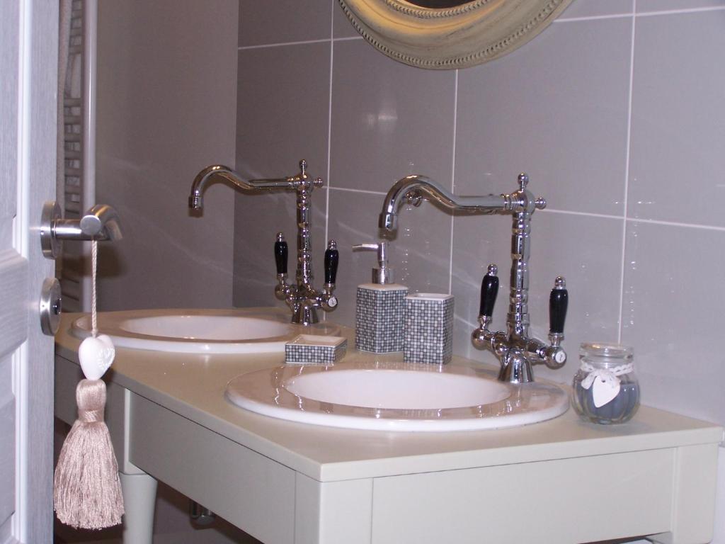 La Gentilhommiere Bed & Breakfast ชองเตอพี ภายนอก รูปภาพ
