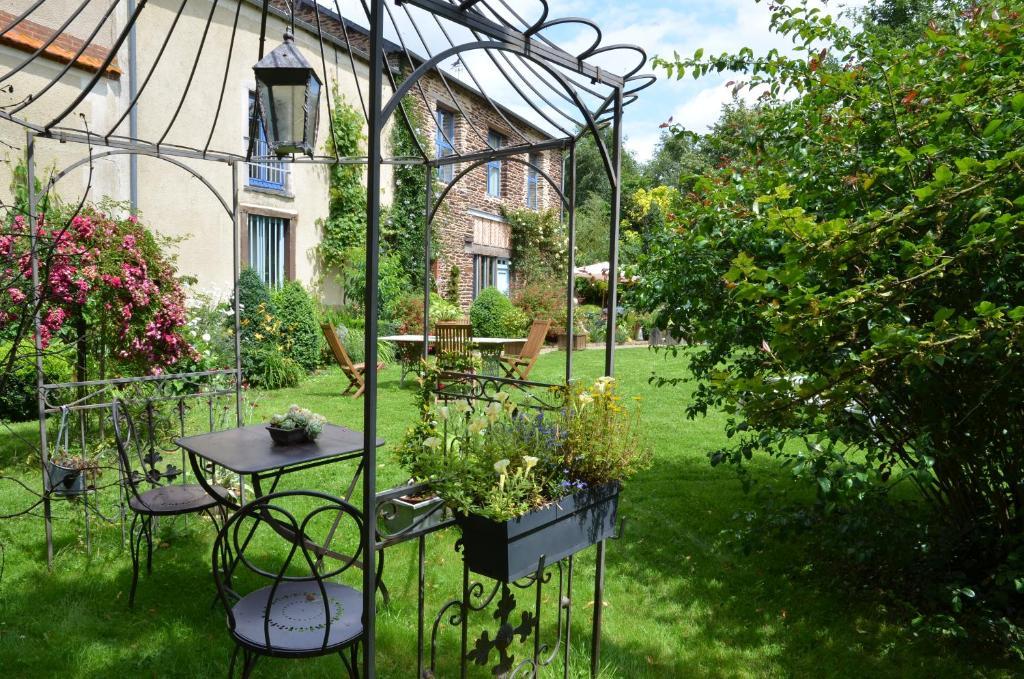 La Gentilhommiere Bed & Breakfast ชองเตอพี ภายนอก รูปภาพ