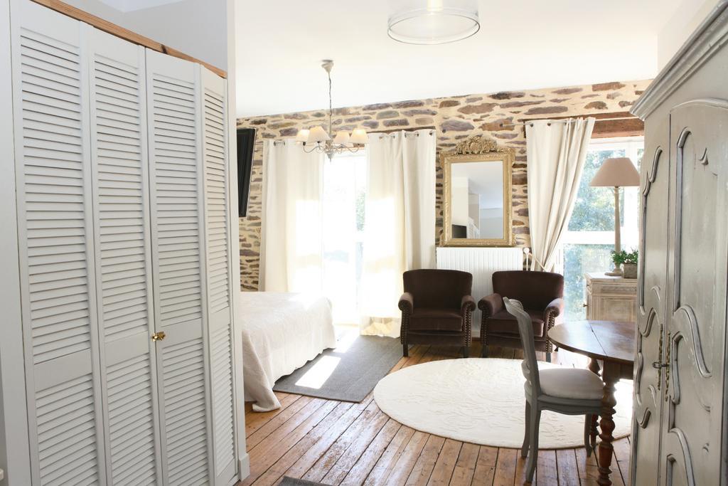 La Gentilhommiere Bed & Breakfast ชองเตอพี ภายนอก รูปภาพ