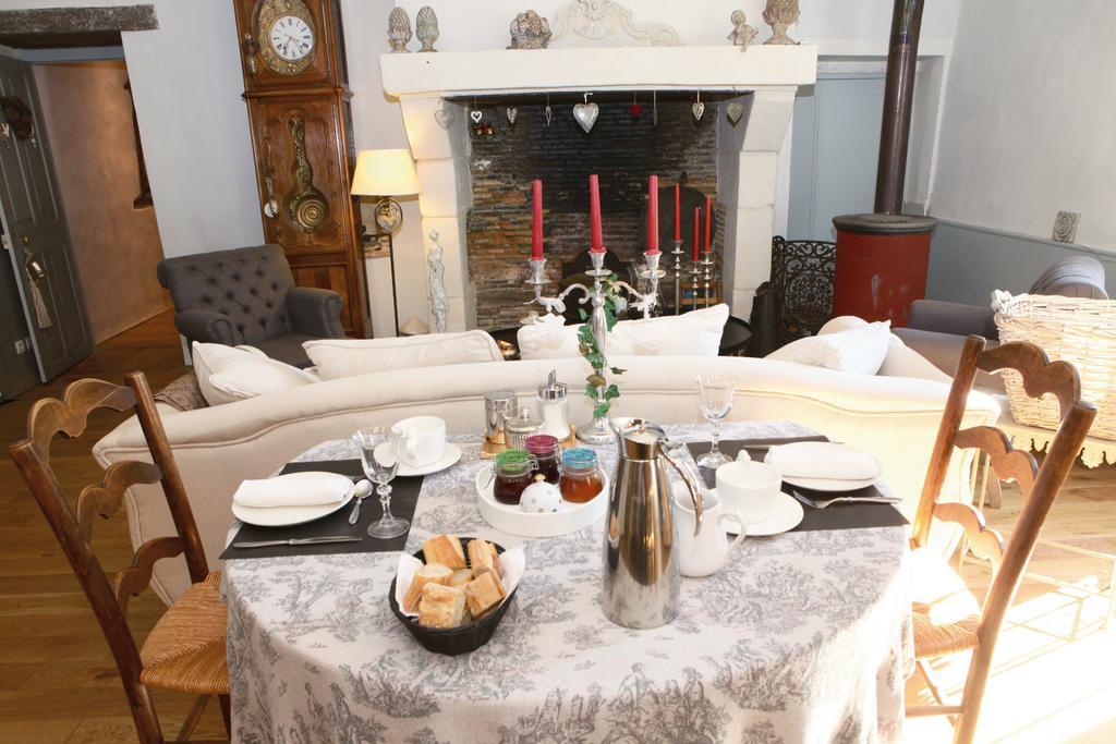 La Gentilhommiere Bed & Breakfast ชองเตอพี ภายนอก รูปภาพ