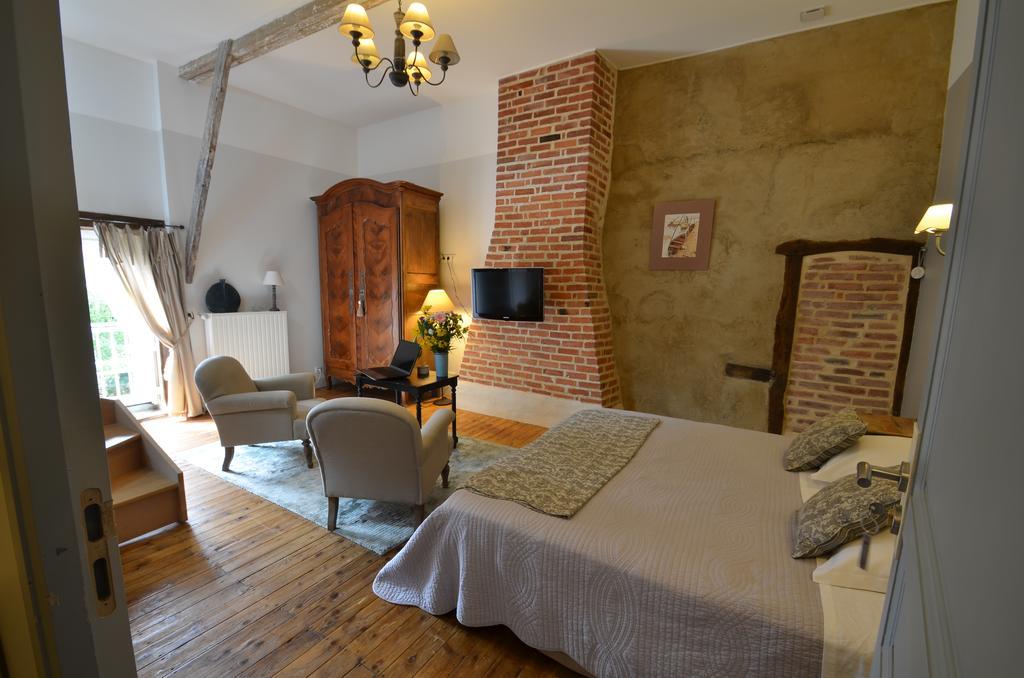 La Gentilhommiere Bed & Breakfast ชองเตอพี ภายนอก รูปภาพ
